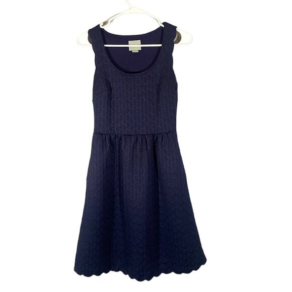 Maeve Anthro Navy Blue Textured Knit Scalloped Caye Shift Dress Women Sz XS - Picture 1 of 9